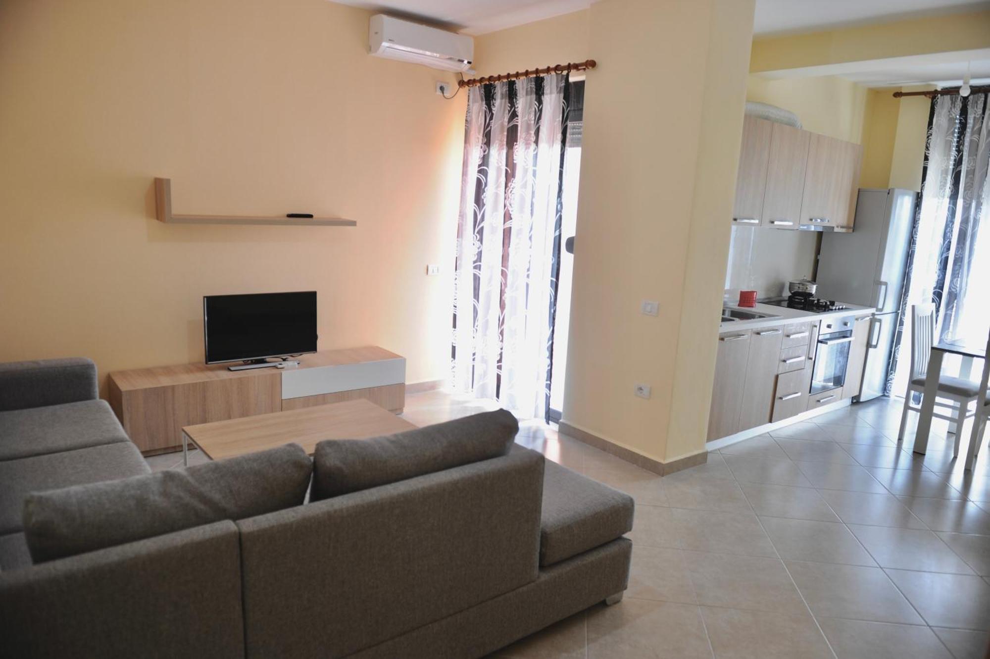 Hotel Fish Land Plazhi San Pietro المظهر الخارجي الصورة