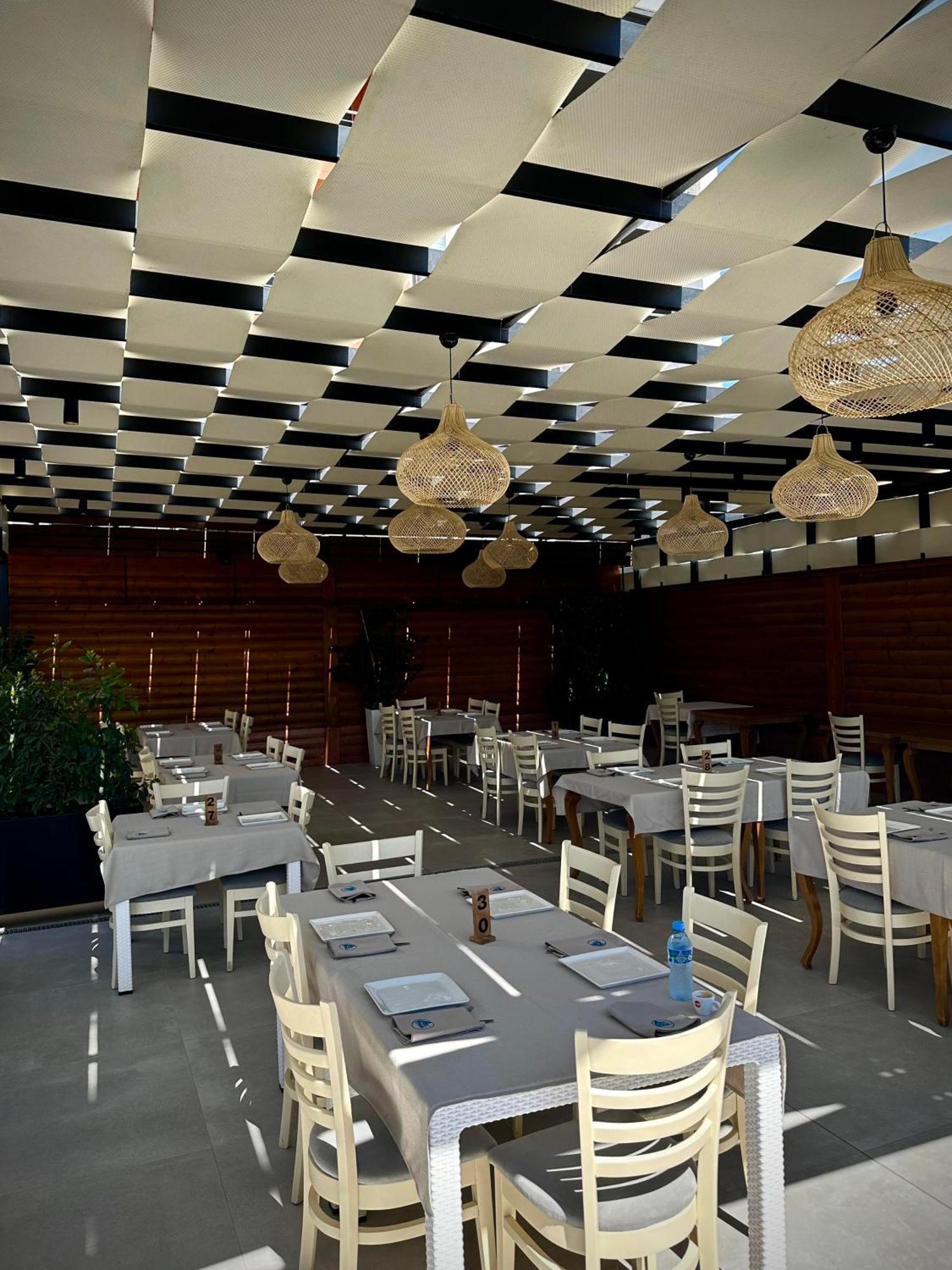Hotel Fish Land Plazhi San Pietro المظهر الخارجي الصورة