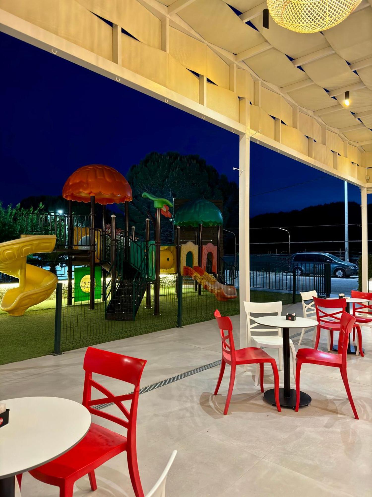 Hotel Fish Land Plazhi San Pietro المظهر الخارجي الصورة