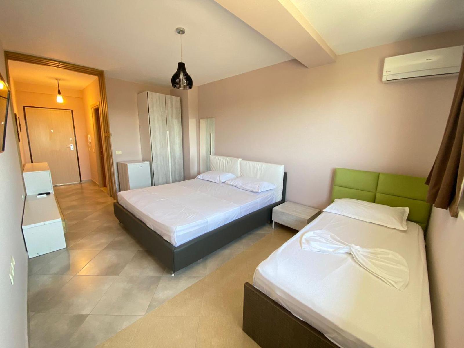 Hotel Fish Land Plazhi San Pietro المظهر الخارجي الصورة