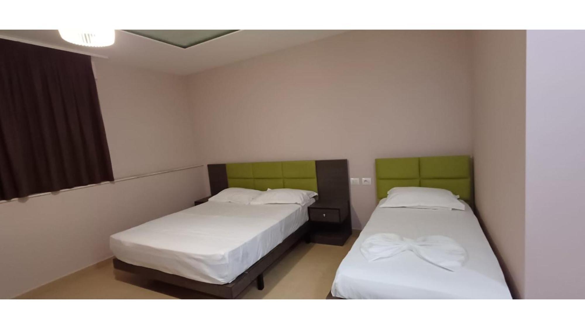 Hotel Fish Land Plazhi San Pietro المظهر الخارجي الصورة